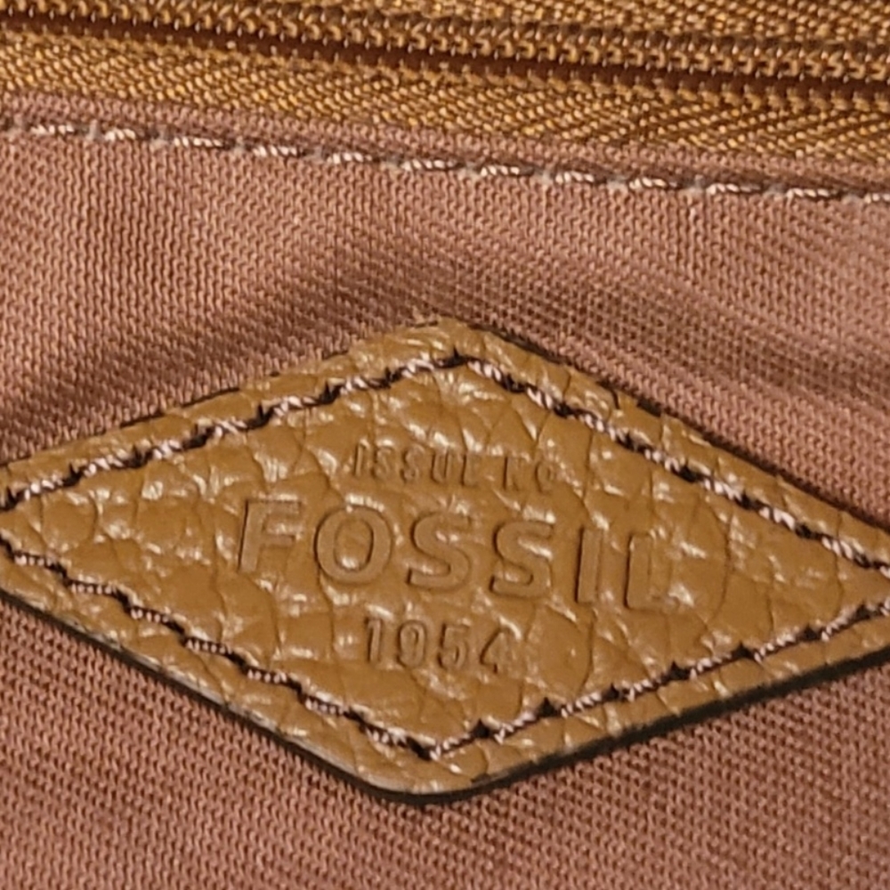 FOSSIL purse, New - Picture 5 of 8